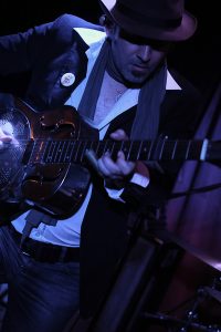 Chris Fillmore Slidegitarre