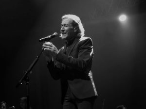 Albert Hammond in der Stadhalle Wilhelmshaven am 29.11.2016