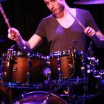 Maikel Roethof am Schlagzeug