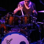 Maikel Roethof mit Stick-Kunststücken