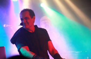 Neal Morse Band - Neal in action