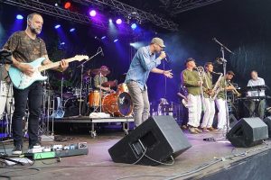 Ease Up Ltd. mit Sänger Baptiste Languille