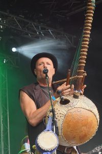 Tormenta Jobarthe mit seiner Kora auf dem Finki 2017