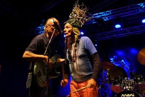 Guru Guru - Bassist Peter Kühmstedt und 'drumming man' Mani Neumeier