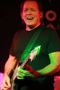 Tommy Castro (lead vocals, guitar, slide guitar)