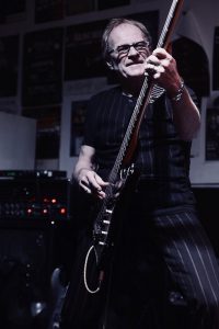 Martin Engelien (bass, backing vocals)