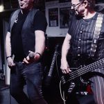 Cherry Gehrings Luftgitarre