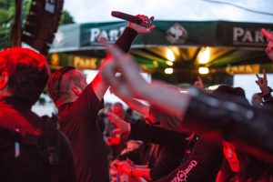 Crown Of Glory und die Pommesgabeln