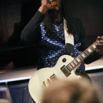 Bernard Allison auf der Theke