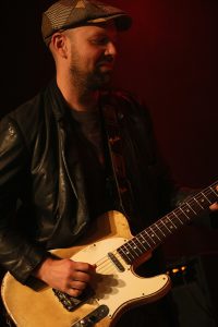 Henrik Freischlader (guitars, vocals)