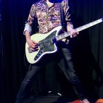 Vier statt sechs Saiten