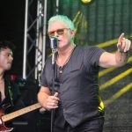 Phil Bees raue Stimme