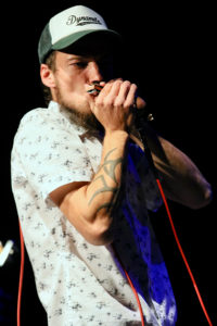 Wesley van Werkhoven (vocals, harmonica)