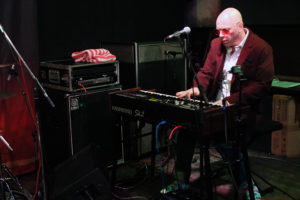 Toby Lee Marshall (Hammond organ, backing vocals)