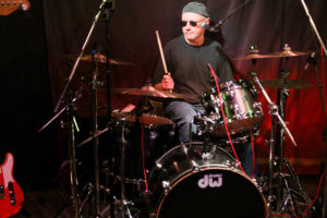 Gary Kaylor (lead vocals, drums, backing vocals)
