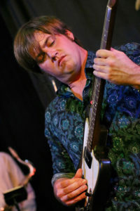 Al Holliday (vocals, guitar)