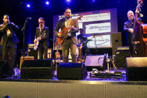 Black Cat Biscuit beim Keeping The Blues Alive.nl in Vlierden