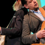 12 Saiten Schulter an Schulter