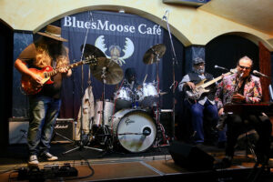 Paulie Cerra & Band im Blues Moose Café im Juli 2021