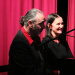 4 Hände, 10 Finger, 88 Tasten