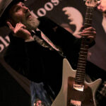 Robin Davey (lead guitar, backup vocals)