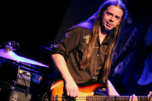 Nicolas Bellanger (bass, backing vocals)