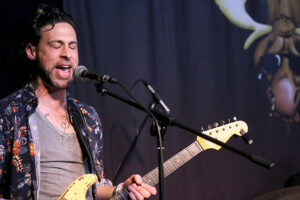 Dan Patlansky (vocals, guitar)