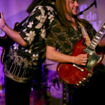 Schulter an Schulter