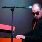 Bens Blick über die Sonnenbrille