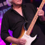 Kees Dusink (lead guitar, slide guitar)