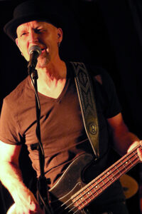 Ruud Weber (vocals, bass)