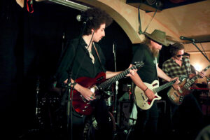 Robert Jon & The Wreck im Juli 2022 in der Cafè Bar De Comm