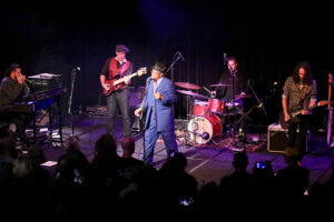 Archie Lee Hooker & The Coast To Coast Blues Band im September 2022 beim Blues Alive Boxmeer