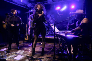 Jade MacRae & Mahalia Barnes im September 2022 im Schlachtgarten Krefeld