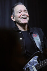 Tommy Castro (vocals, guitars)