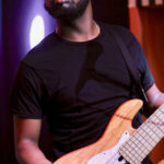 Elijah Bedfords 6-Saiten-Bass