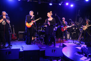 Barking Hounds feat. Tina Jobson im November 2022 im blues Rhede