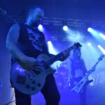 Tomi Koivusaari und Olli-Pekka Laine (Hintergrund)