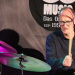 Jochen Welle (drums)