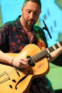 Chris Corcoran (guitar)