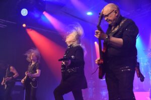 Die Headbanger-Fraktion bei Saxon