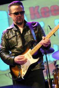 Kai Strauss (guitars, vocals)