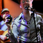 Rosie Bristow mit Percussion