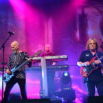 M. Sadler: Bass, Dusty Chesterfield: Keyboard, Ian Crichton: Gitarre