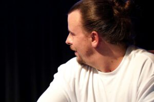 Joe Mac hält an der Taste den Flow