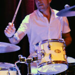 Roel van Leeuwen (drums, backing vocals)