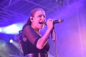 2Sängerin seit 2019 bei Silly ist Julia Neigel