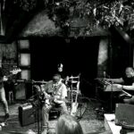 Die ganze Band auf kleiner Bühne