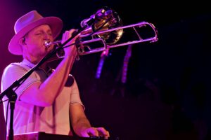 Eric Brigmond an Taste und Posaune