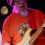 Thomas Hesse (guitars, backing vocals)